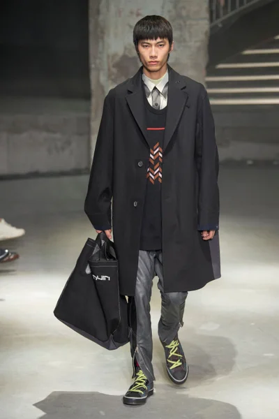 Look 37